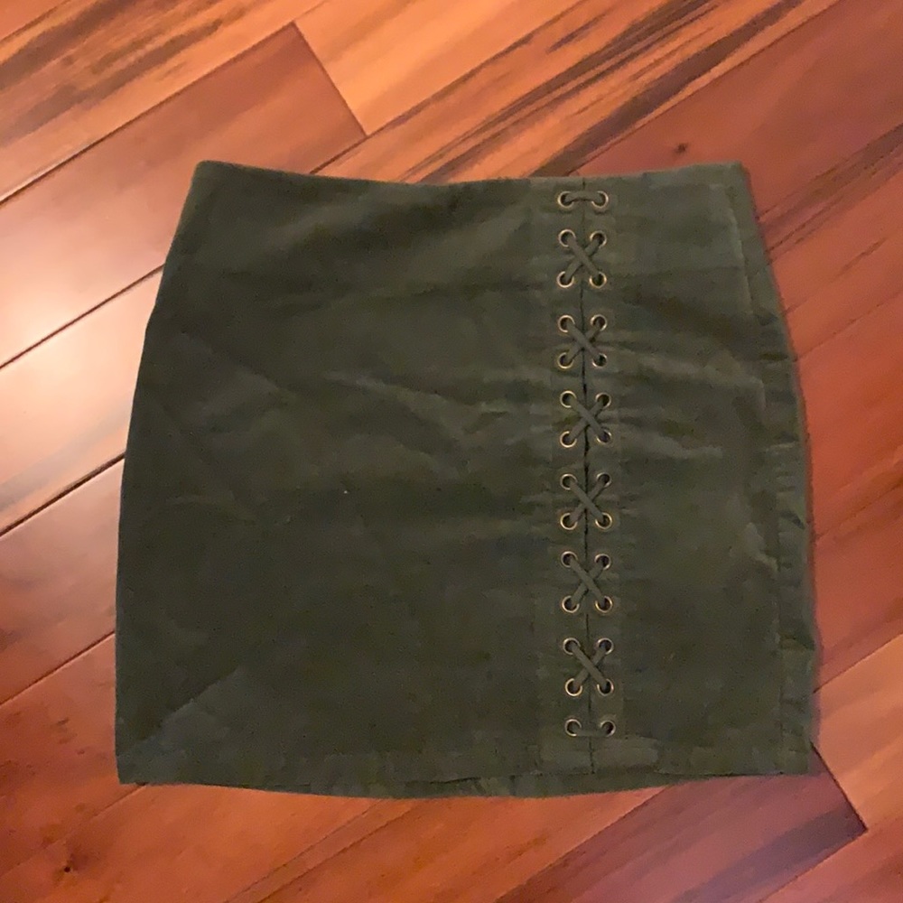 NWOT Forever 21 Suede Olive Mini Skirt - Picture 1 of 2